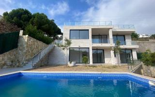 Вилла за 950 000 евро на Льорет-де-Мар, Испания