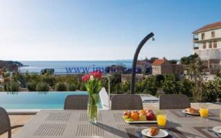 Вилла за 1 600 000 евро в Примоштене, Хорватия