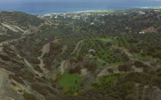 Земля за 400 000 евро в Ираклионе, Греция