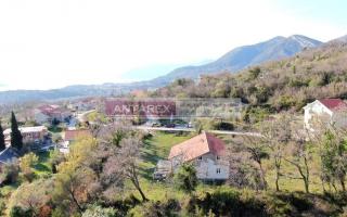 Вилла за 280 000 евро в Каваче, Черногория