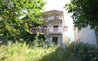 Вилла за 220 000 евро в Зеленике, Черногория