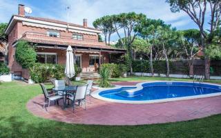 Шале за 2 200 000 евро в Гаве, Испания