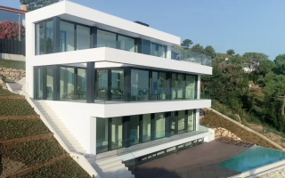 Дом за 1 975 000 евро на Коста-Брава, Испания