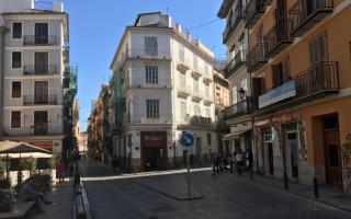 Коммерческая недвижимость за 2 400 000 евро в Валенсии, Испания