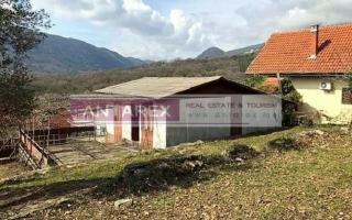 Земля за 80 000 евро в Игало, Черногория