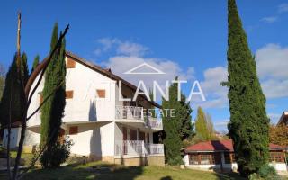 Отель, гостиница за 820 000 евро в Чайке, Болгария