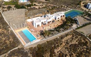 Вилла за 3 300 000 евро на Миконосе, Греция