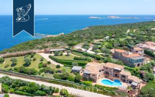 Вилла в Порто Черво, Италия (цена по запросу)