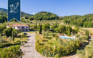 Вилла за 1 500 000 евро в Прато, Италия