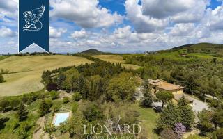 Ферма за 2 950 000 евро в Монтепульчано, Италия