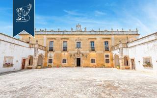 Вилла в Таранто, Италия (цена по запросу)