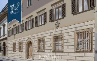 Дом во Флоренции, Италия (цена по запросу)