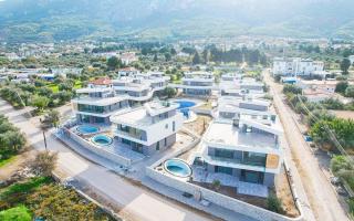 Вилла за 761 480 евро в Кирении, Кипр