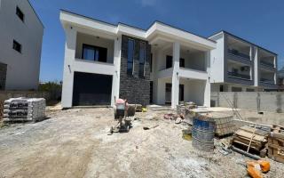 Дом за 350 000 евро в Баре, Черногория