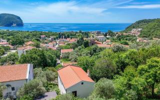 Дом за 349 000 евро в Будве, Черногория