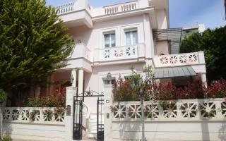 Дом за 1 200 000 евро в Лутраки, Греция