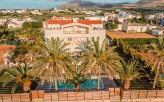 Вилла за 1 700 000 евро в Ираклионе, Греция