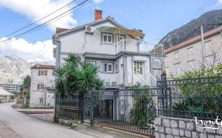 Вилла за 475 000 евро в Столиве, Черногория