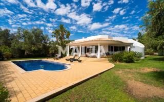 Вилла за 920 000 евро в Албуфейре, Португалия