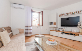 Квартира за 298 000 евро в Пиране, Словения