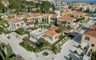 Вилла за 2 725 000 евро в Херцег-Нови, Черногория