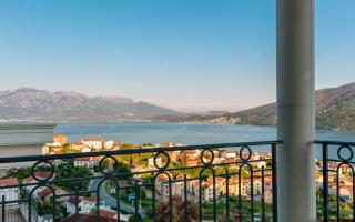 Вилла за 750 000 евро в Херцег-Нови, Черногория