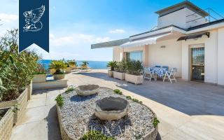 Апартаменты в Сан-Ремо, Италия (цена по запросу)