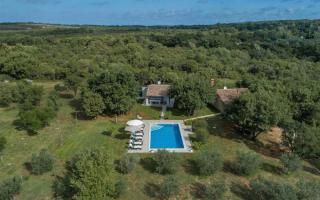 Вилла за 758 000 евро в Ровини, Хорватия