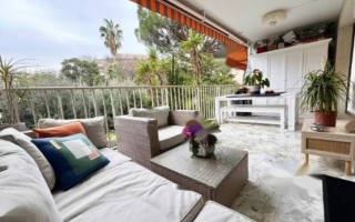 Квартира за 255 000 евро в Каннах, Франция