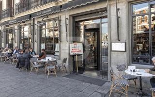 Коммерческая недвижимость за 705 000 евро в Барселоне, Испания
