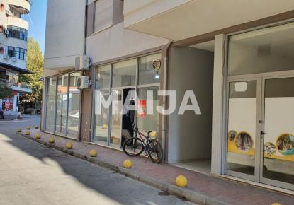 Офис за 80 000 евро в Тиране, Албания