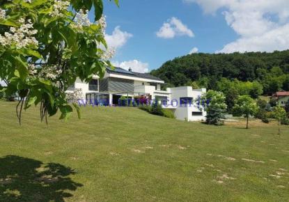 Коммерческая недвижимость за 945 000 евро в Тухельске Топлице, Хорватия