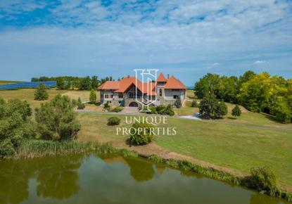 Поместье за 3 500 000 евро в Шиофоке, Венгрия