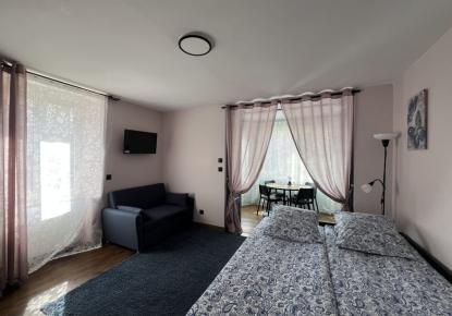 Отель, гостиница за 650 000 евро в Франш-Конте, Франция