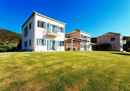 Вилла за 3 200 000 евро на Пелопоннесе, Греция