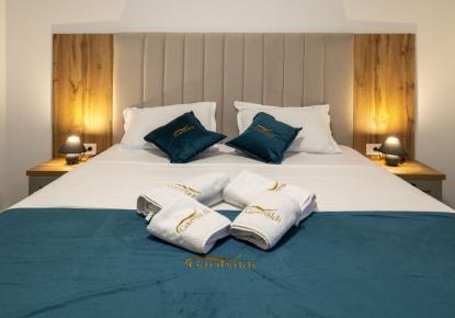 Отель, гостиница за 1 900 000 евро в Умаге, Хорватия