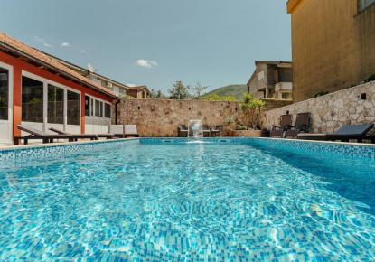 Офис за 1 300 000 евро в Херцег-Нови, Черногория