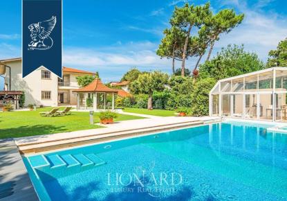 Вилла за 10 500 000 евро в Форте деи Марми, Италия