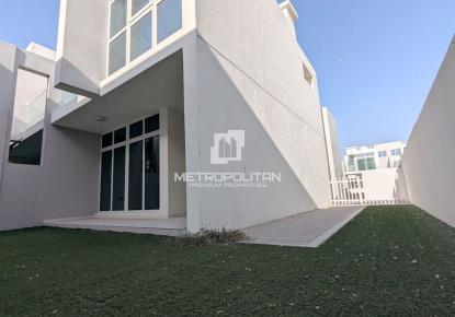 Вилла за 376 370 евро в Дубае, ОАЭ