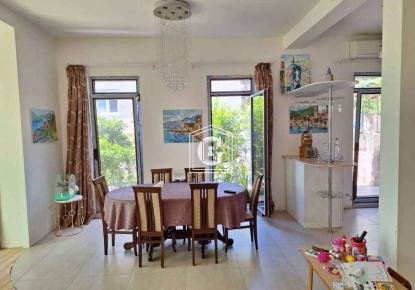 Вилла за 970 000 евро в Тивате, Черногория