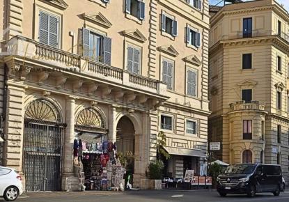 Магазин за 516 000 евро в Риме, Италия