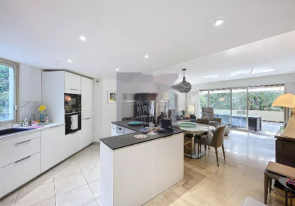 Квартира за 690 000 евро в Каннах, Франция