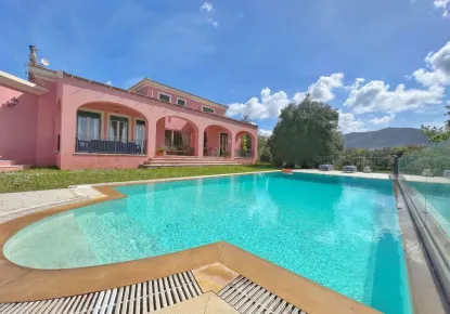 Вилла за 1 100 000 евро на Корфу, Греция