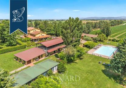 Дом за 2 700 000 евро в Ассизи, Италия