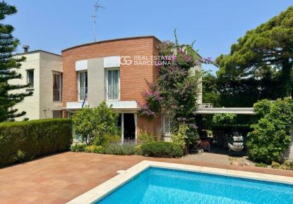 Шале за 1 690 000 евро в Барселоне, Испания