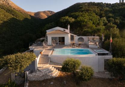 Вилла за 1 275 000 евро на Корфу, Греция