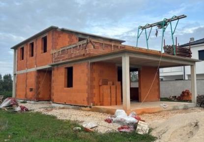 Дом за 270 000 евро в Умаге, Хорватия