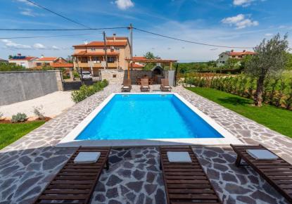 Дом за 580 000 евро в Порече, Хорватия