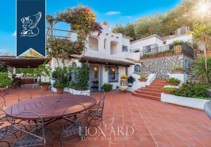 Вилла за 2 400 000 евро в Неаполе, Италия