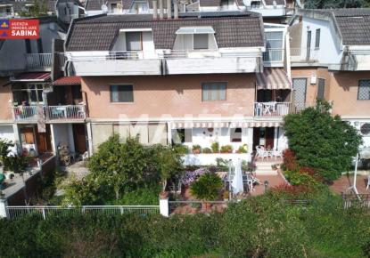 Вилла за 284 000 евро в Риети, Италия